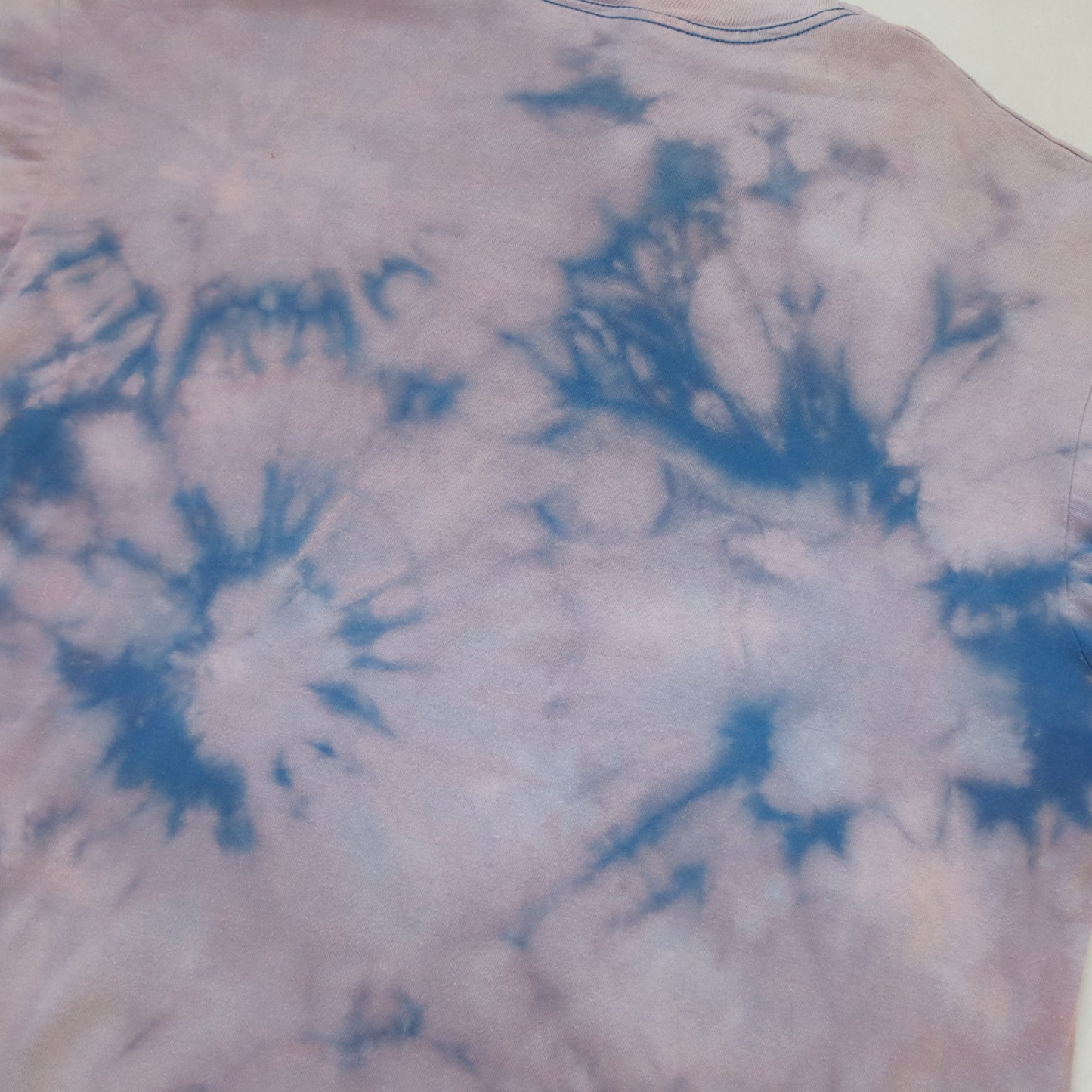 Vintage T-Shirt kurzarm upcycled selfmade blau rosa UK XL