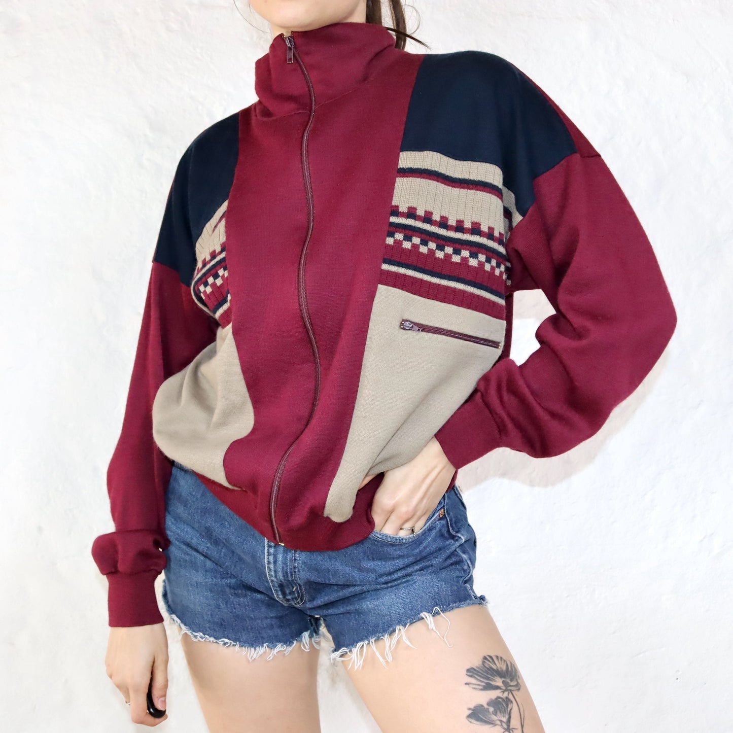 Vintage cardigan wool patterned dark red dark blue beige 44