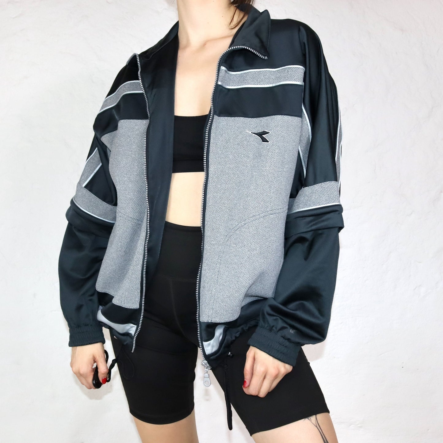 Vintage DIADORA tracksuit jacket with removable sleeves black grey 46