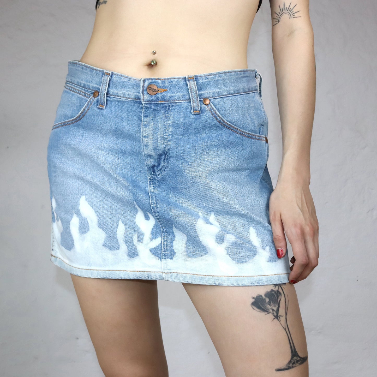 Vintage reworked upcycled WRANGLER denim skirt flames W31