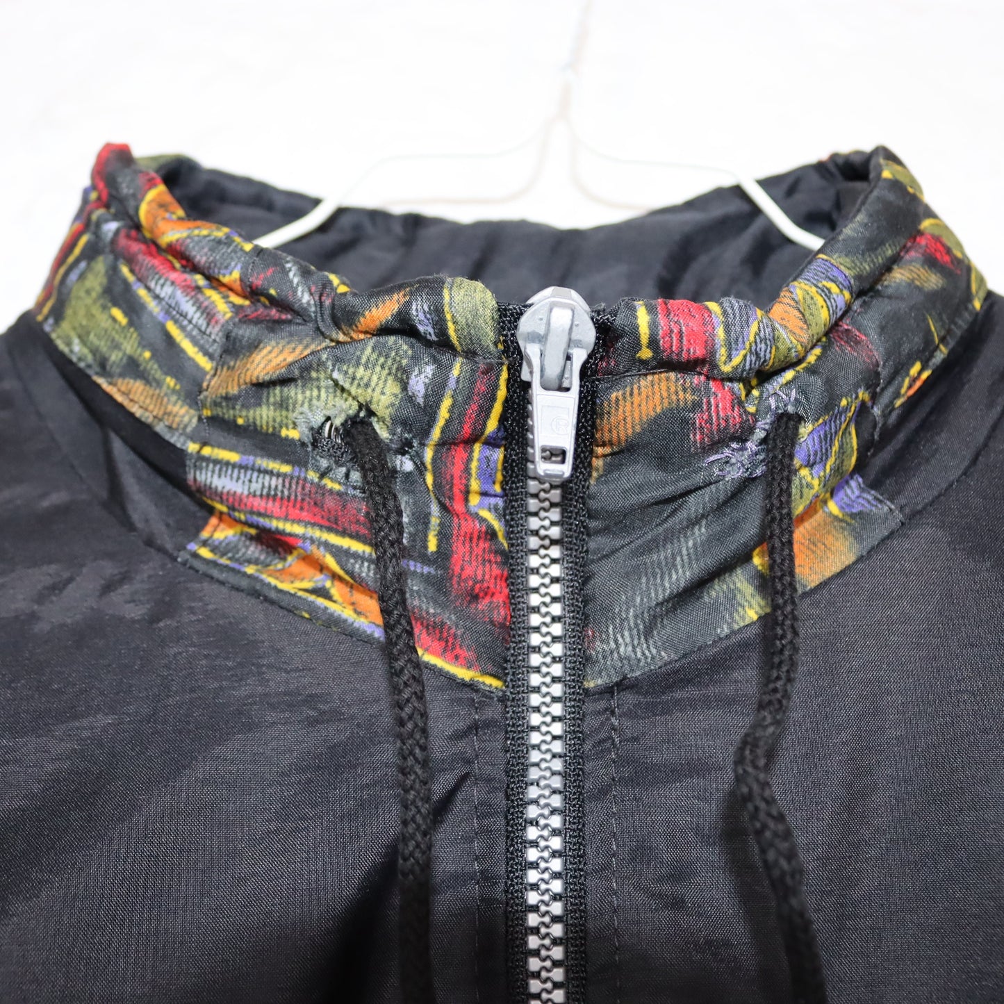 Vintage 80s 90s winter jacket lightly lined crazy pattern stand-up collar XS