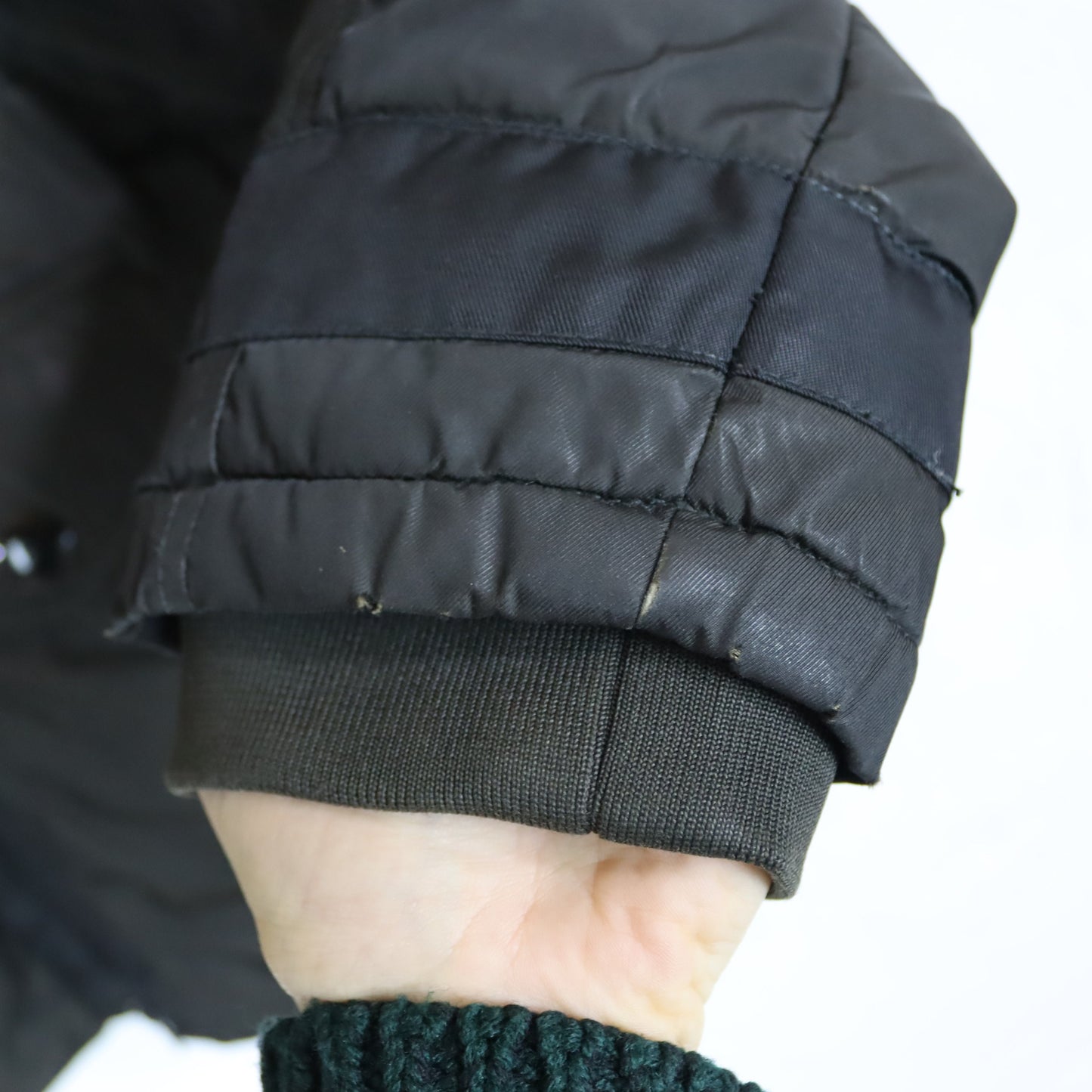 Vintage 00er Y2K WELLENSTEYN Winterjacke gefüttert mit Kapuze schwarz khaki metallic S