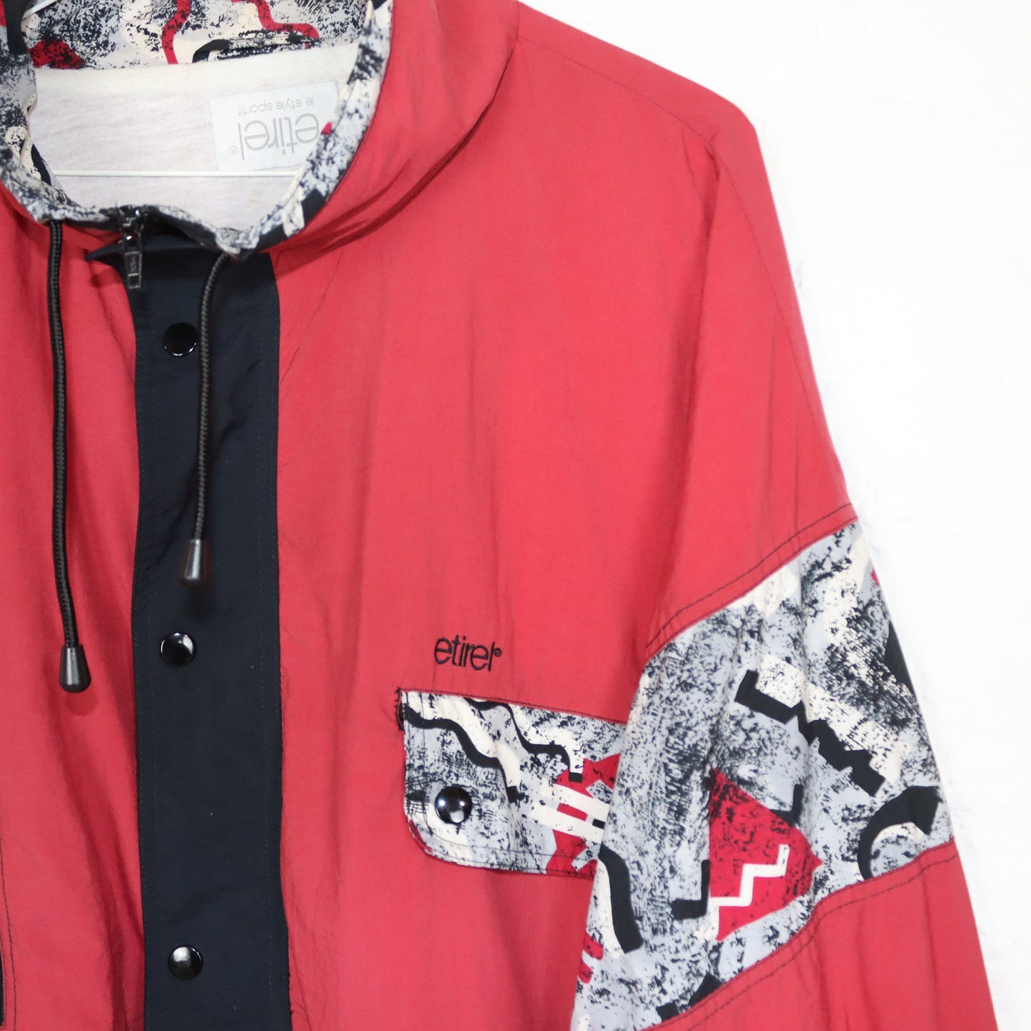 Vintage 80s 90s ETIREL tracksuit jacket windbreaker jacket crazy pattern red black double-layered 56 XL