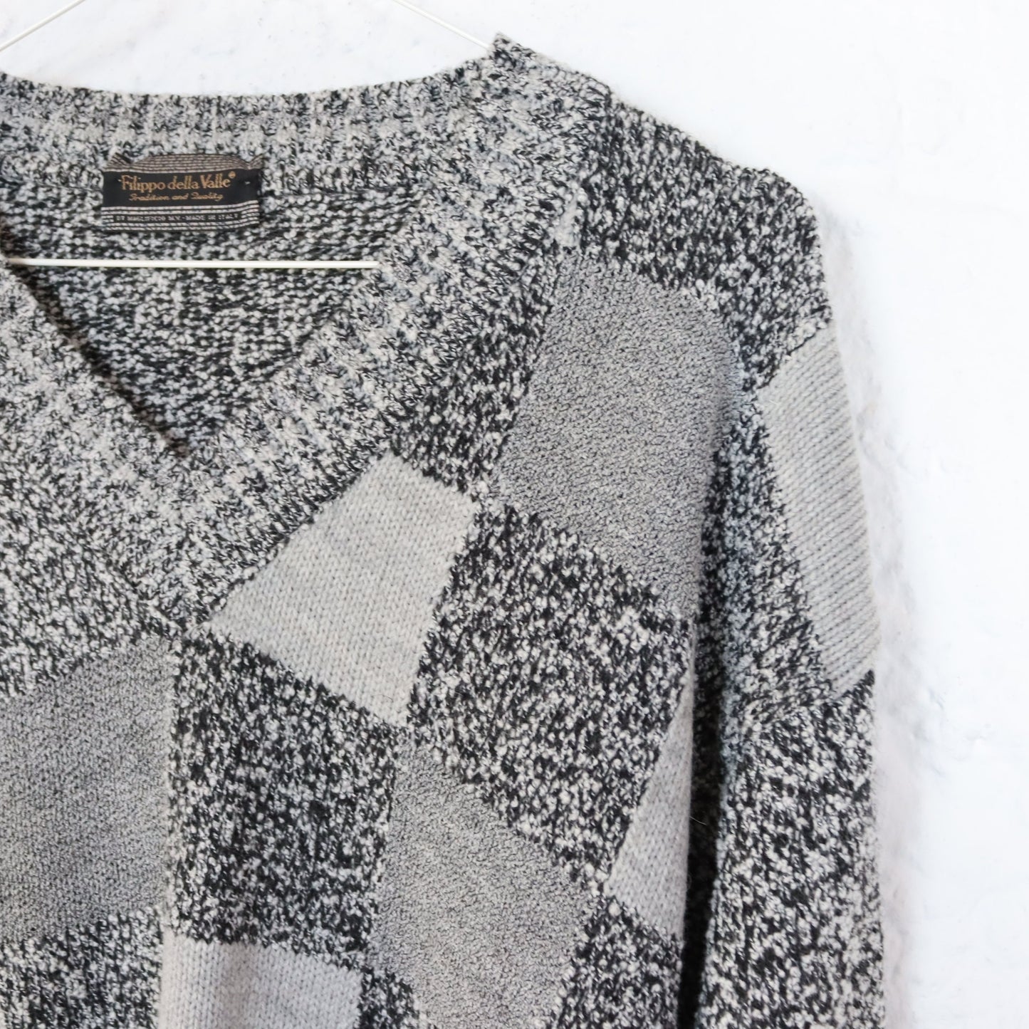 Vintage 80er 90er FILIPPO della VALLE Pullover Wollpullover Schachbrett V-Ausschnitt grau Made in Italy M