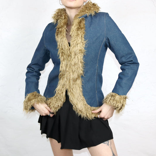 Vintage 00er Y2k NIKITA Jeansjacke leicht gefüttert mit Faux Fur Details Boho Schulterpolster Deadstock S