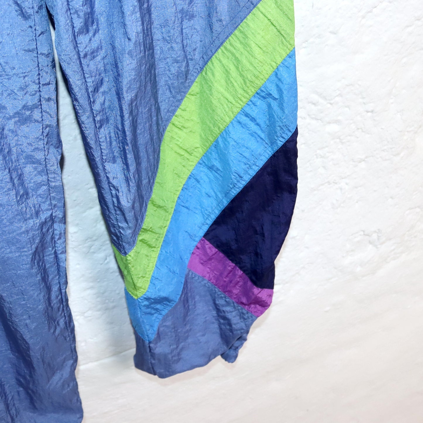 Vintage 80s 90s PUMA jogging pants training pants shiny blue colorful L