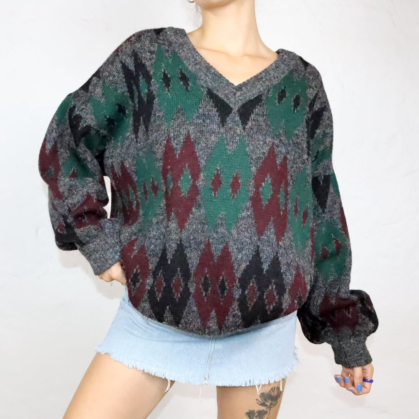 Vintage 80s 90s wool sweater knitted sweater wool pattern V-neck XL