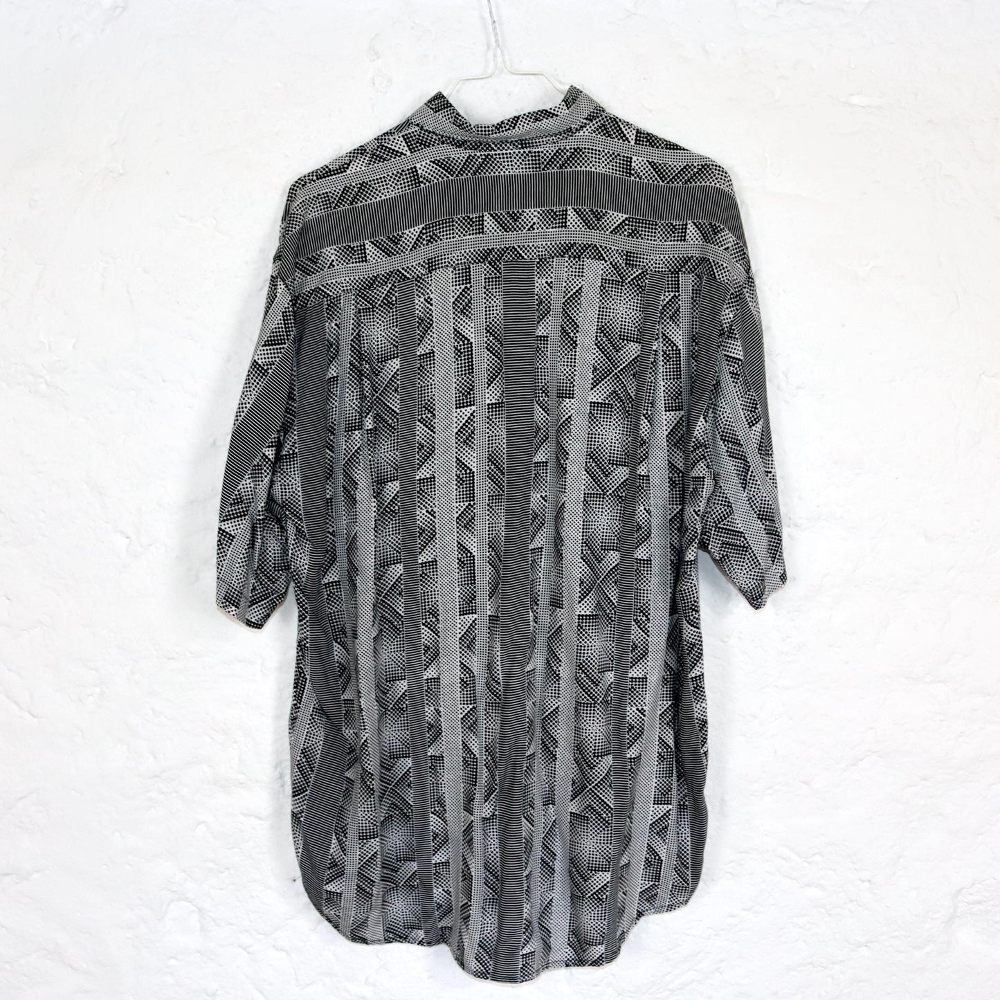 Vintage 80s 90s WOODPECKER shirt short sleeve crazy pattern black white viscose 39/40 S