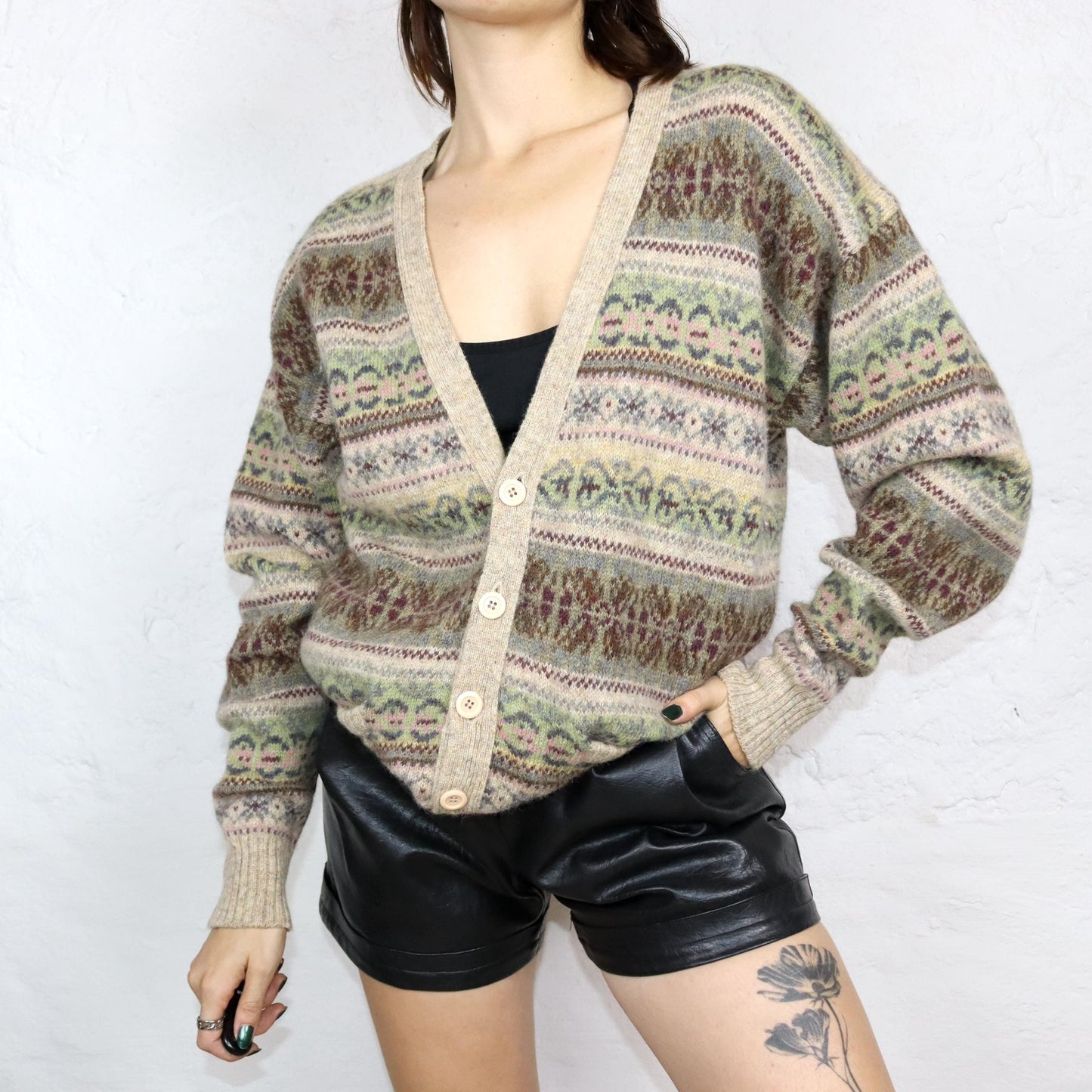 Vintage 80s 90s wool cardigan, patterned beige, colorful, pastel, L