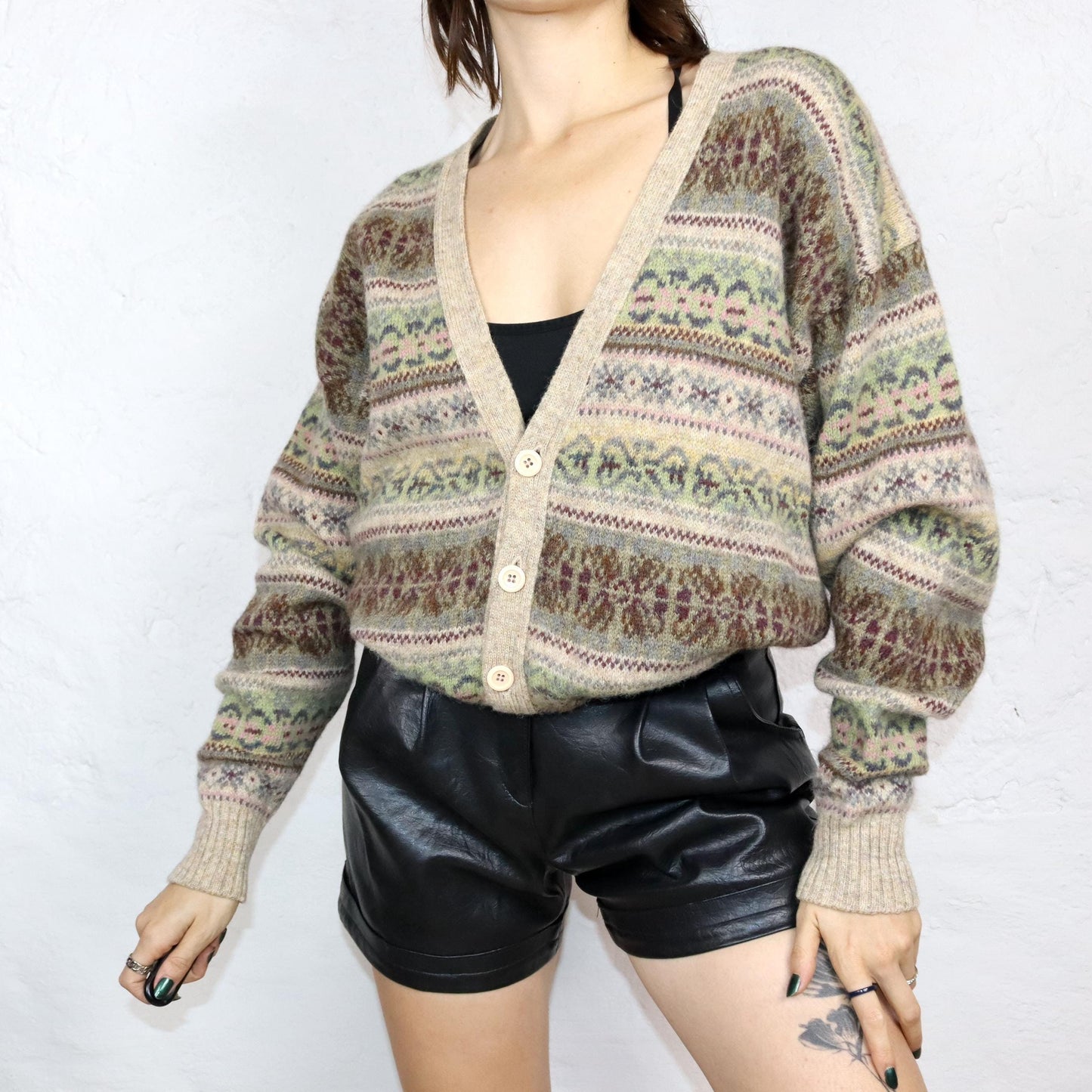 Vintage 80s 90s wool cardigan, patterned beige, colorful, pastel, L