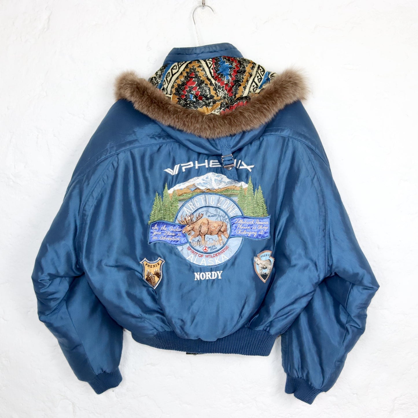 Vintage 80s 90s VPHENIX Arctic Zone winter jacket bomber jacket sticker back shiny blue lined M