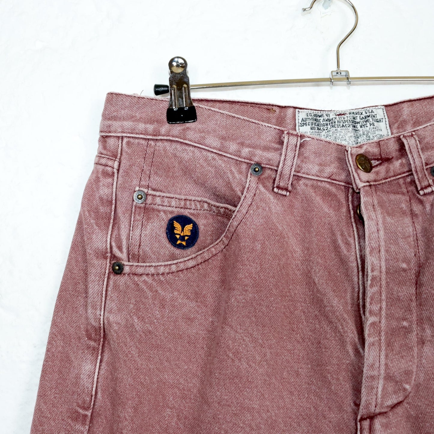 Vintage 80er 90er AVIREX Jeans Hose gerades Bein rot W31