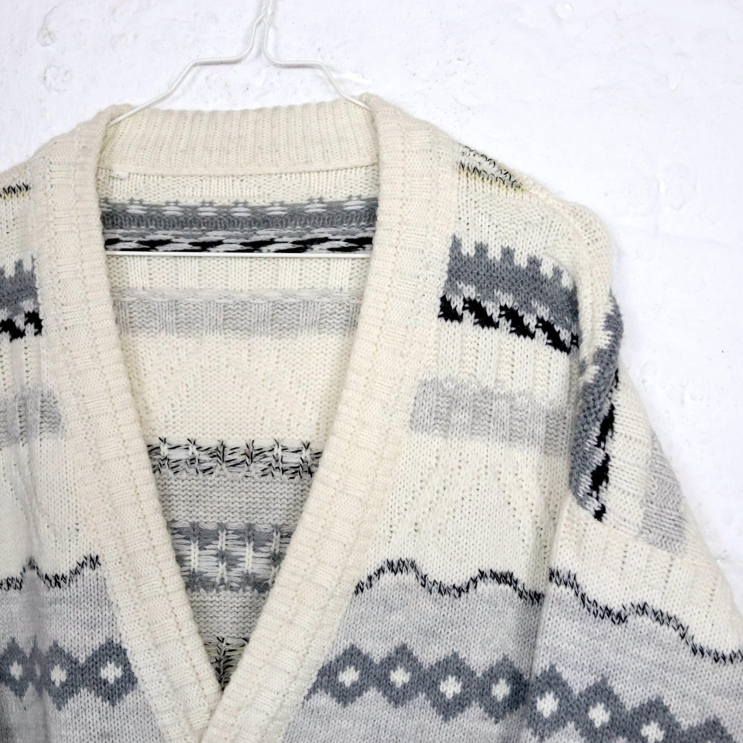Vintage 80er 90er Cardigan Wollcardigan Wolle Strickjacke cremeweiß gemustert L