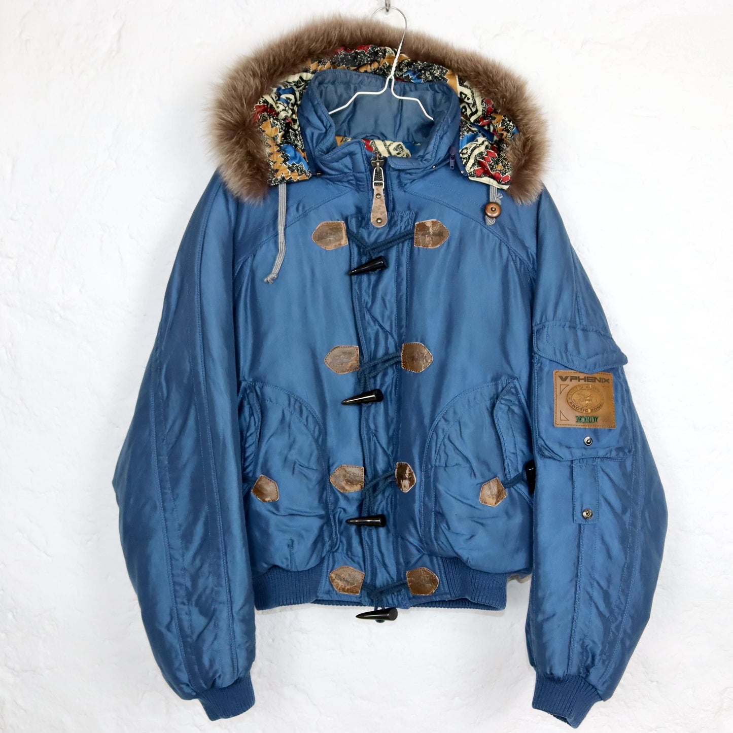 Vintage 80s 90s VPHENIX Arctic Zone winter jacket bomber jacket sticker back shiny blue lined M