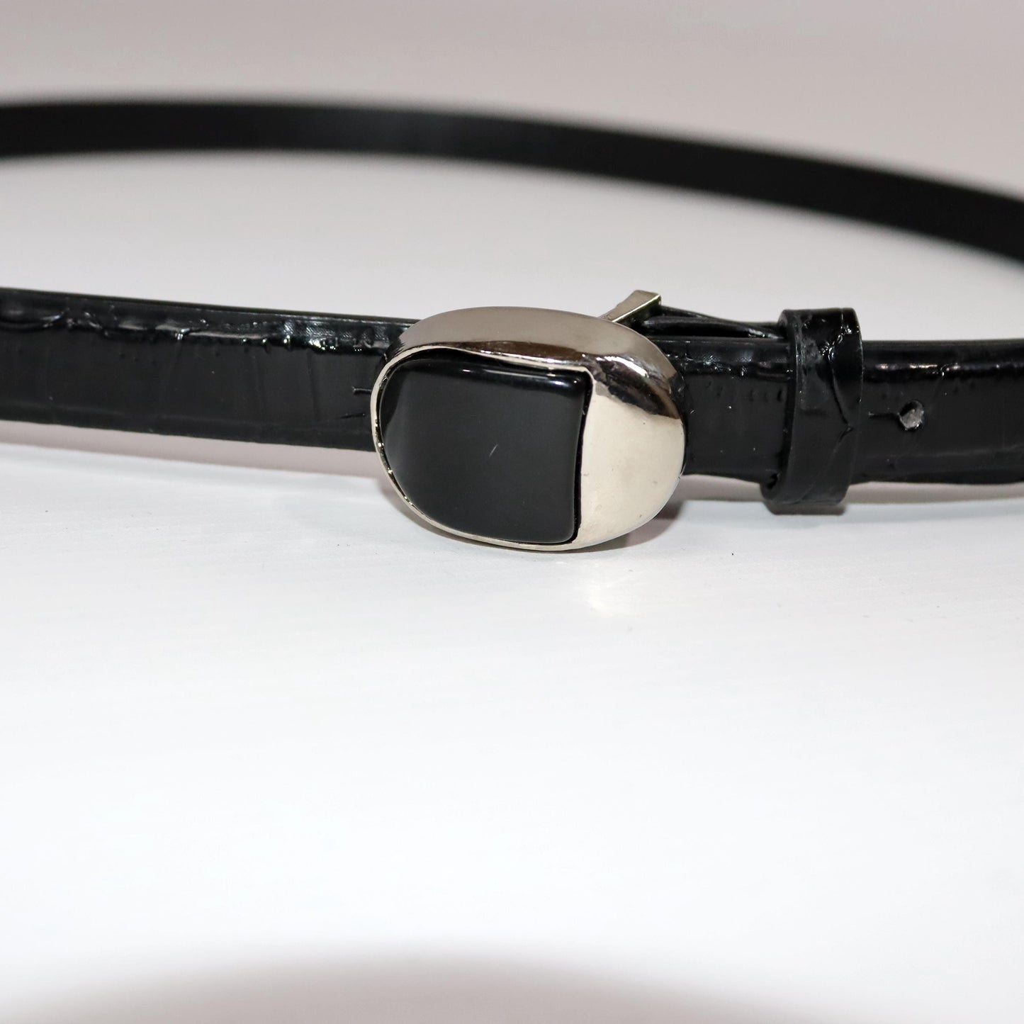 Vintage 80s 90s belt black narrow buckle silver Made in Italy 95 cm