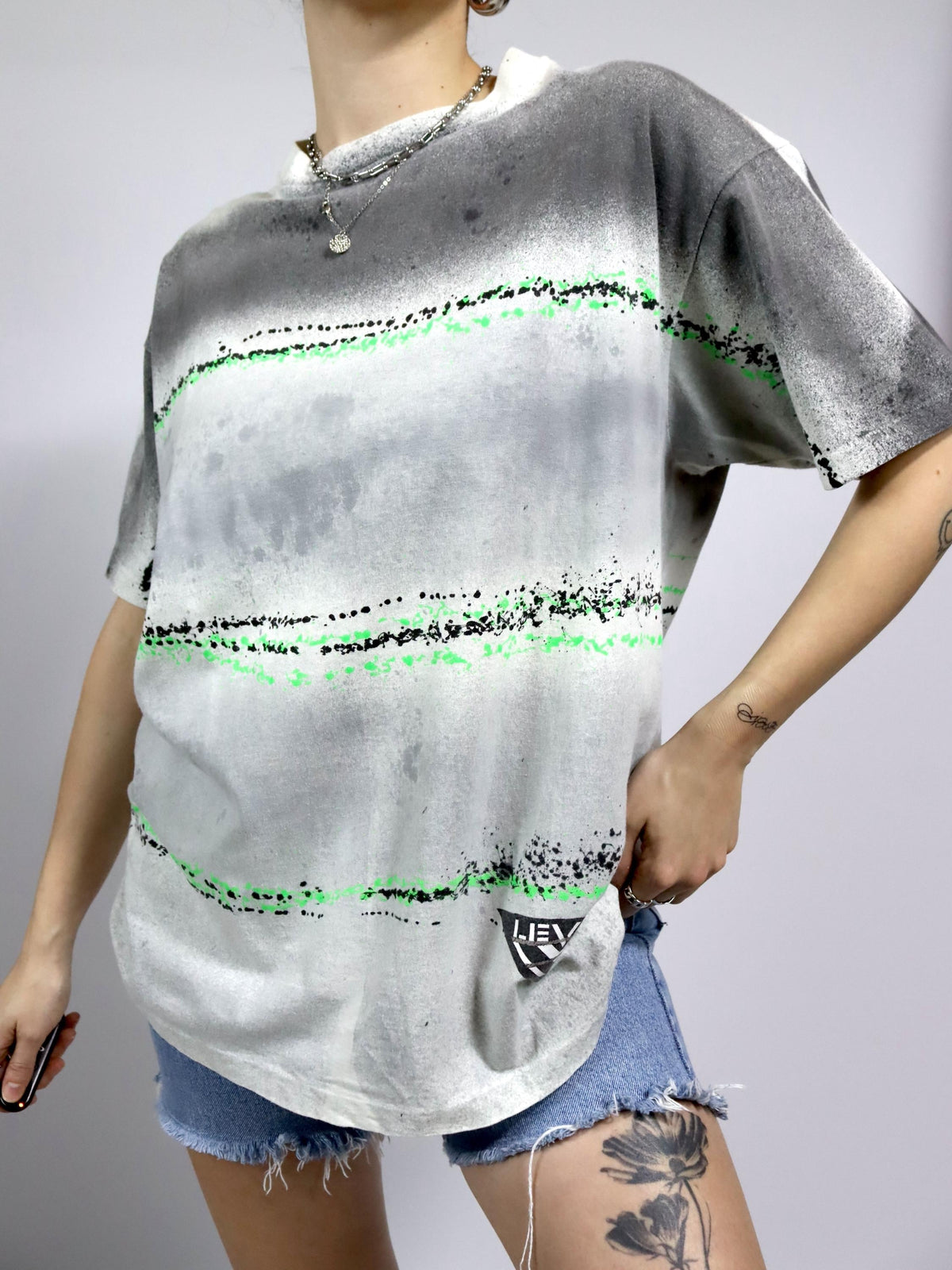 Vintage 80er 90er LEVIS T-Shirt 1990 kurzarm crazy pattern grün weiß grau Single stitched S
