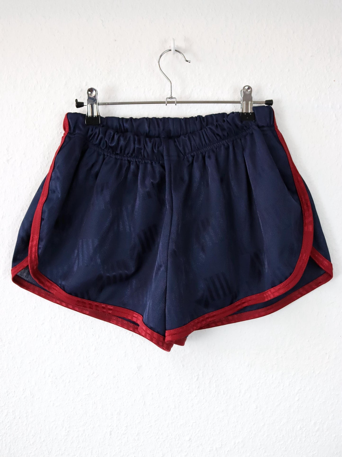 Vintage 80er 90er Shorts kurze Hose Laufshorts glänzend dunkelblau rot M/L
