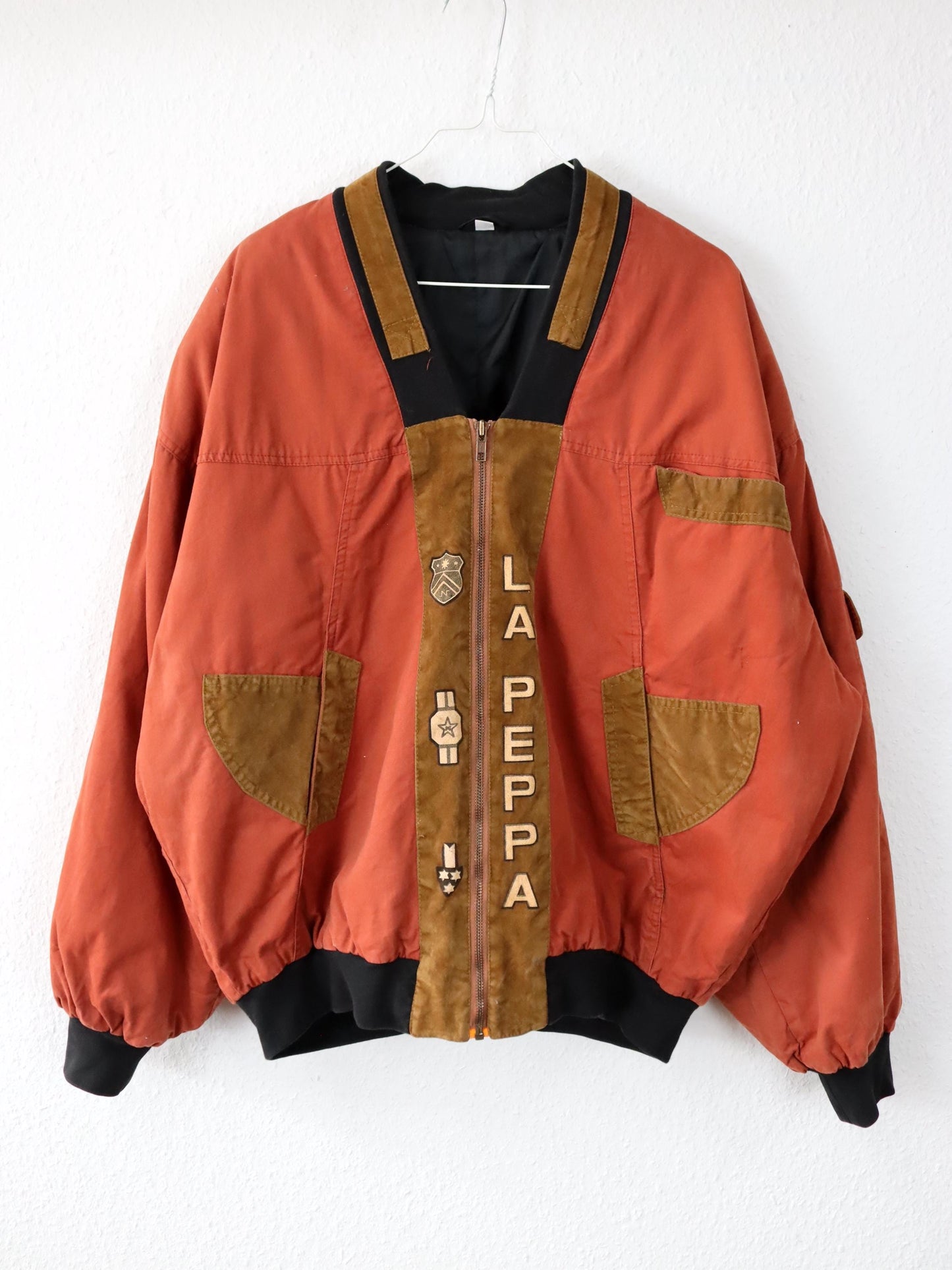 Vintage 80s 90s LA PEPPA bomber jacket shoulder pads print L