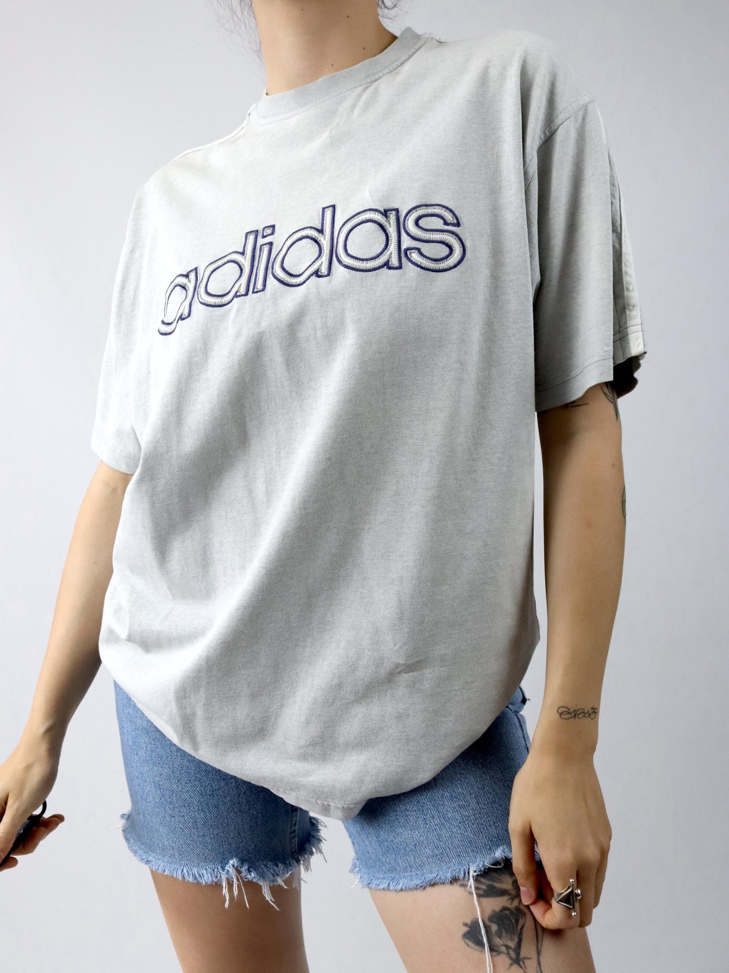 Vintage 80s 90s ADIDAS T-Shirt short sleeve embroidery grey blue D6 M