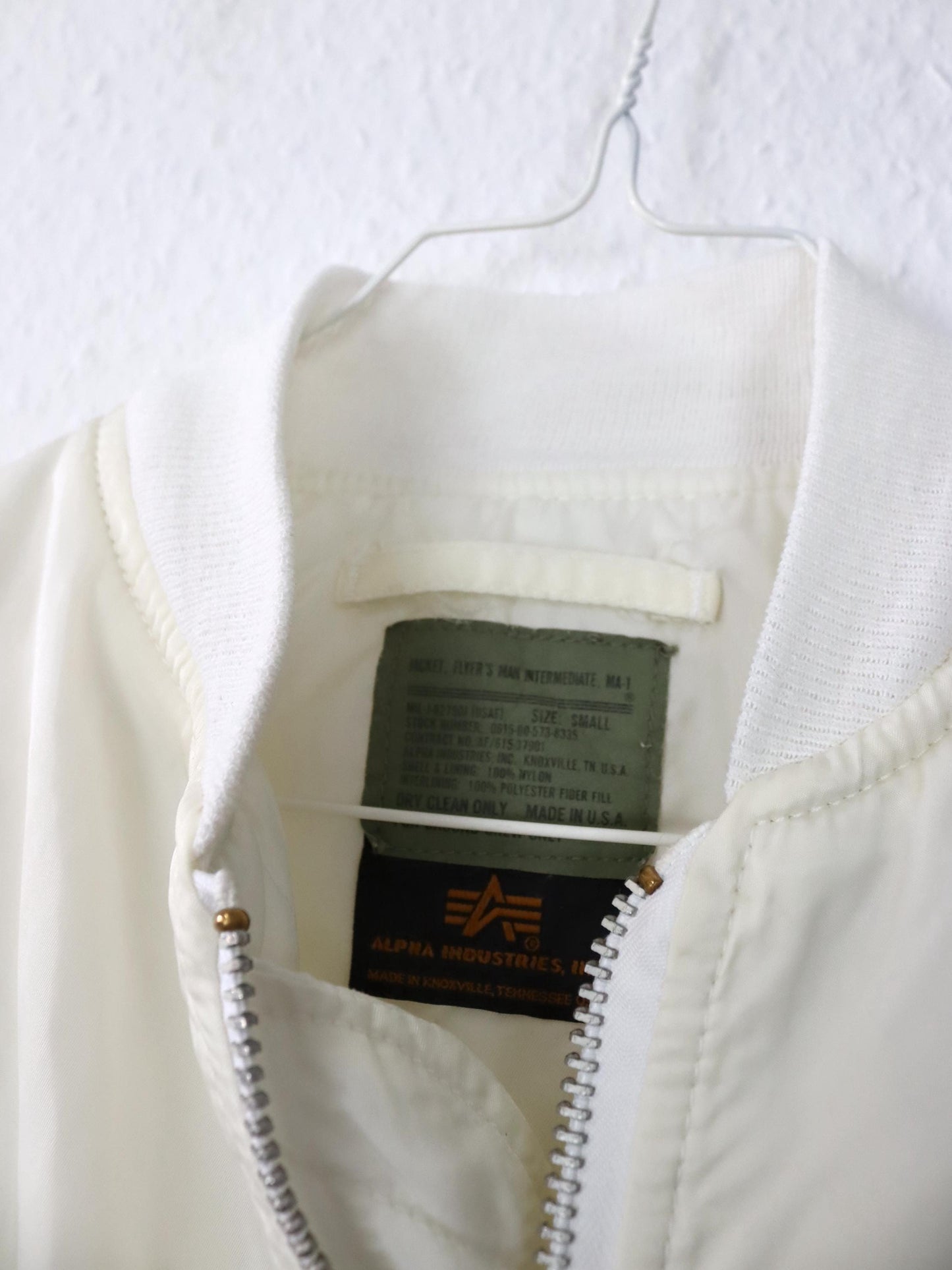 Vintage 80s 90s ALPHA INDUSTRIES bomber jacket lightly lined white Made in USA S