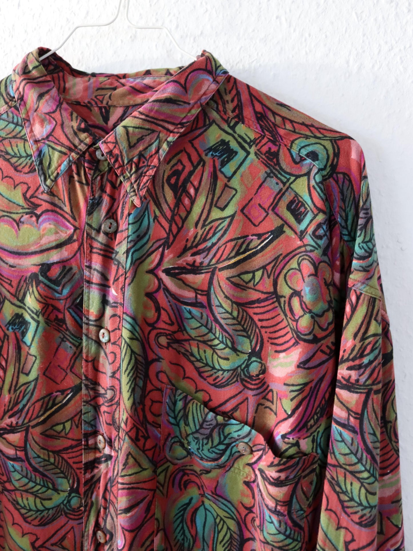 Vintage 80s 90s CAVORI shirt long sleeve crazy pattern viscose L