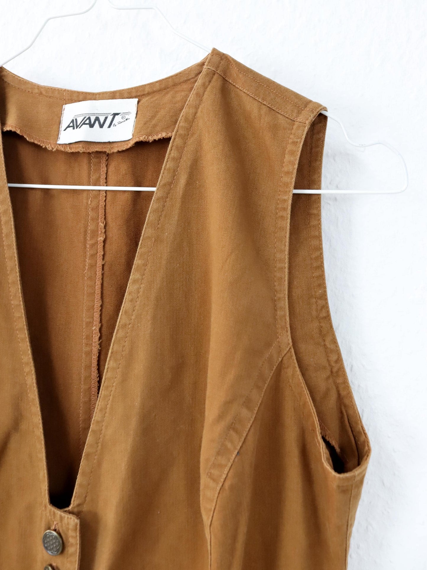 Vintage 80er 90er AVANT Jumpsuit Einteiler kurz braun ärmellos Knopfreihe 38