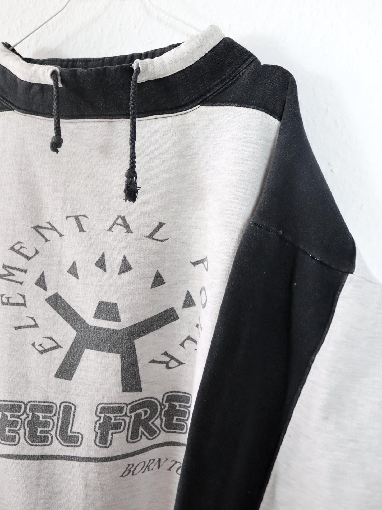 Vintage 80s 90s FEEL FREE sweatshirt pullover gray black print M