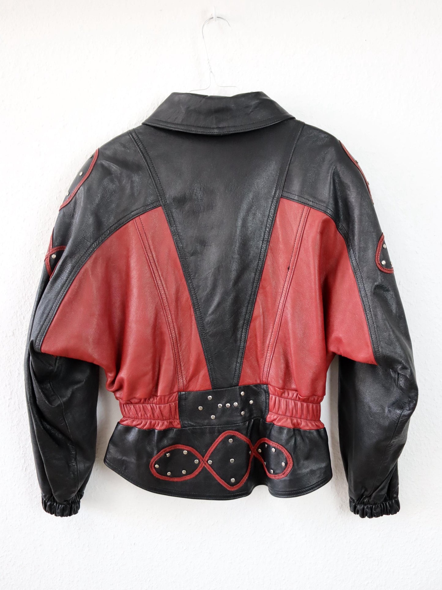 Vintage 80s 90s ALASKABEAR leather jacket rivets black red shoulder pads M