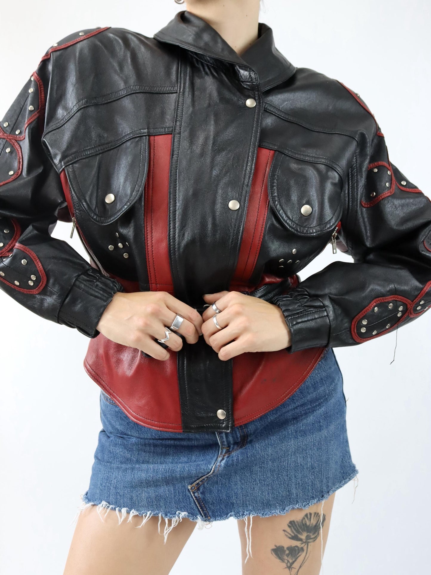 Vintage 80s 90s ALASKABEAR leather jacket rivets black red shoulder pads M