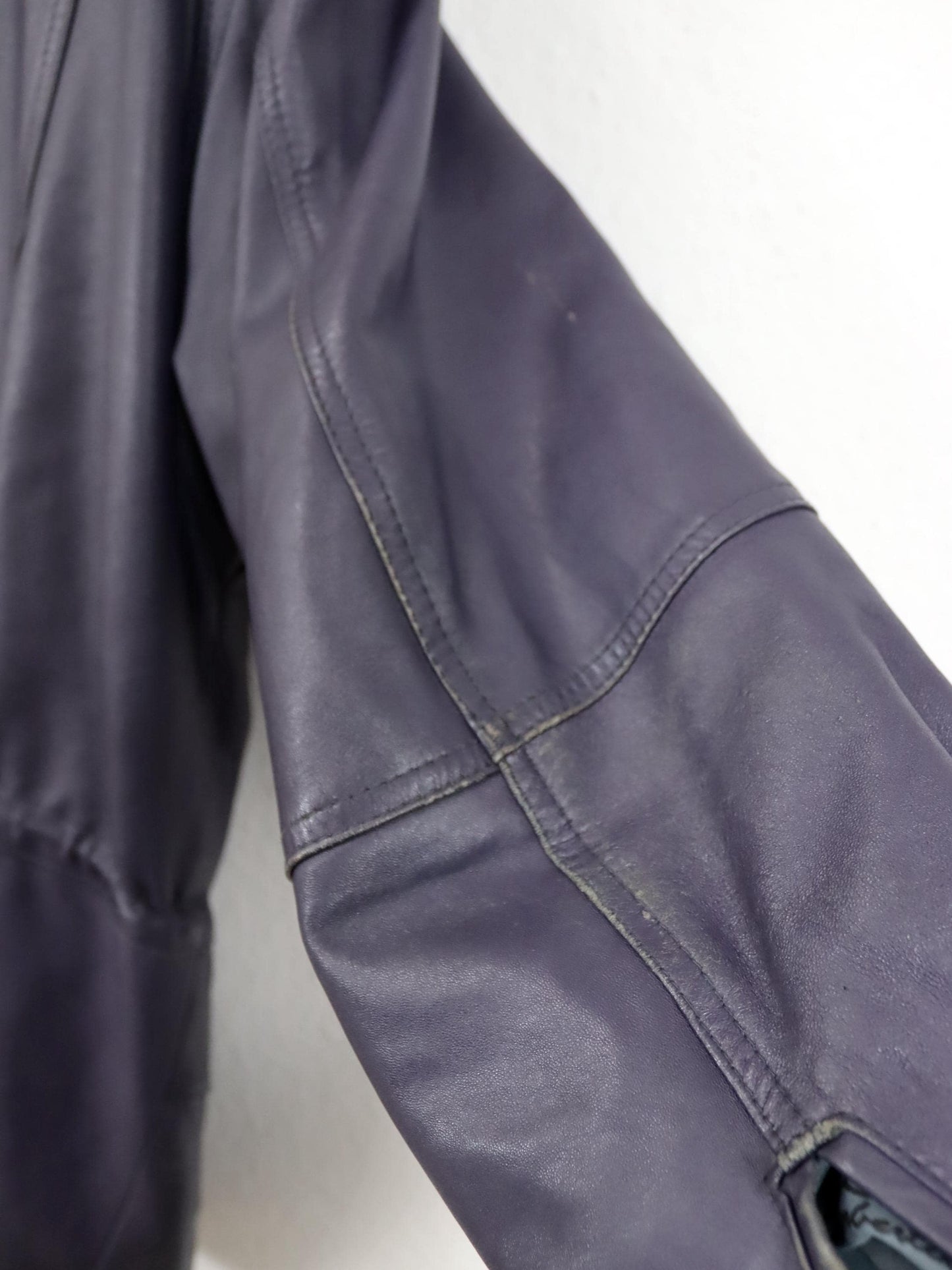 Vintage 80er 90er L.LAMBERTAZZI Mantel Jacke Leder lila Schulterpolster 54 XXL