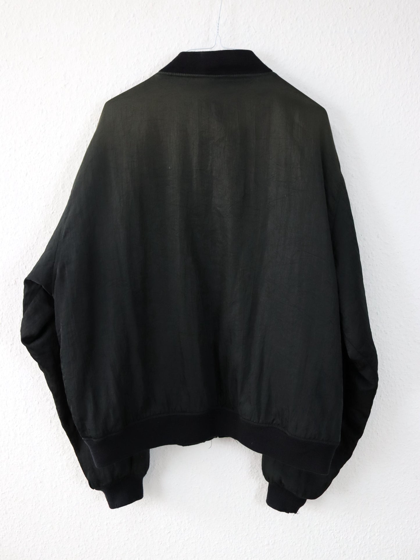 Vintage 80er 90er NAF NAF Blouson Bomberjacke Stickerein leicht gefüttert schwarz L