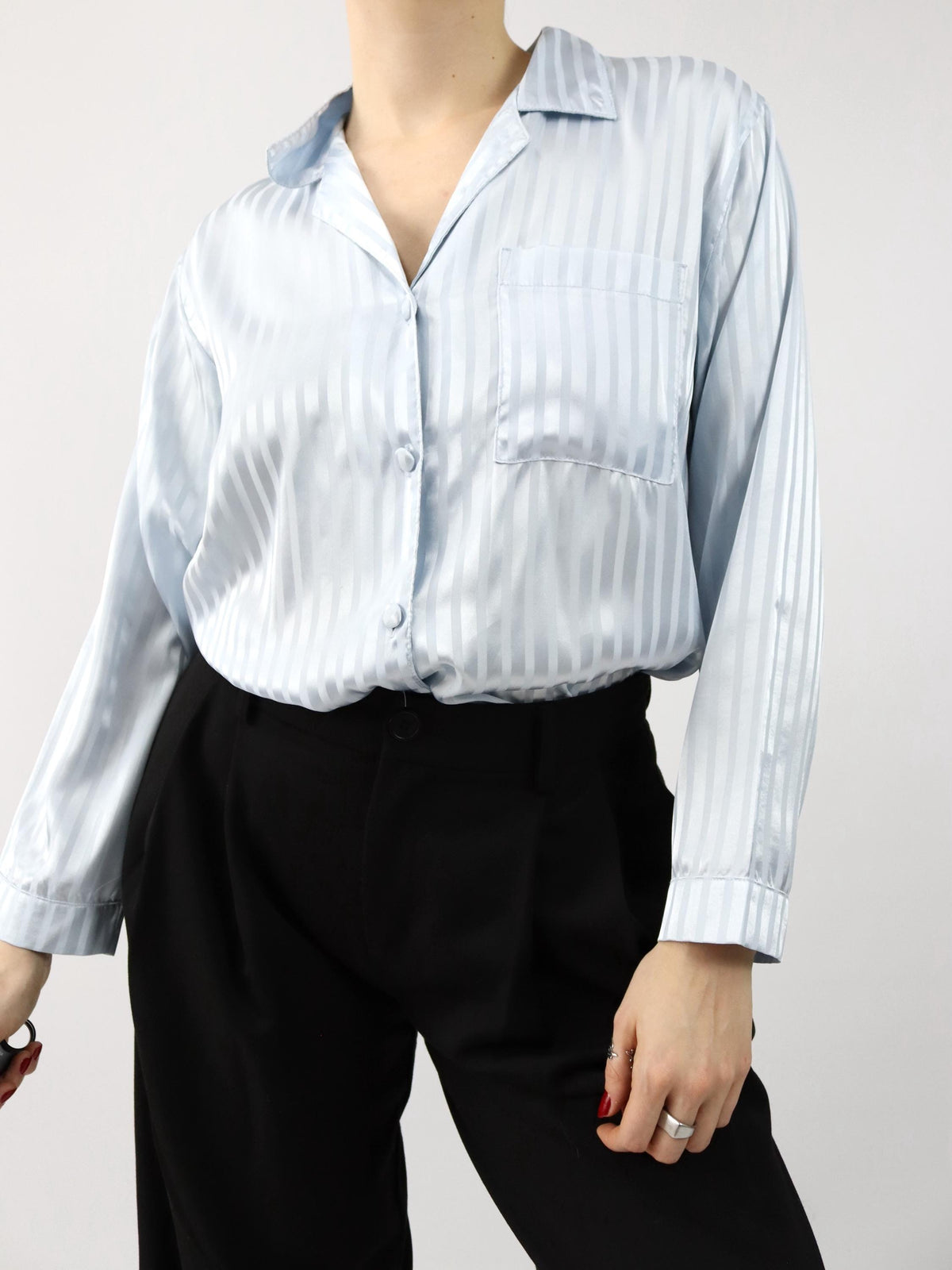 Vintage 80er 90er JP Bluse langarm Pyjamabluse gestreift Satin hellblau S
