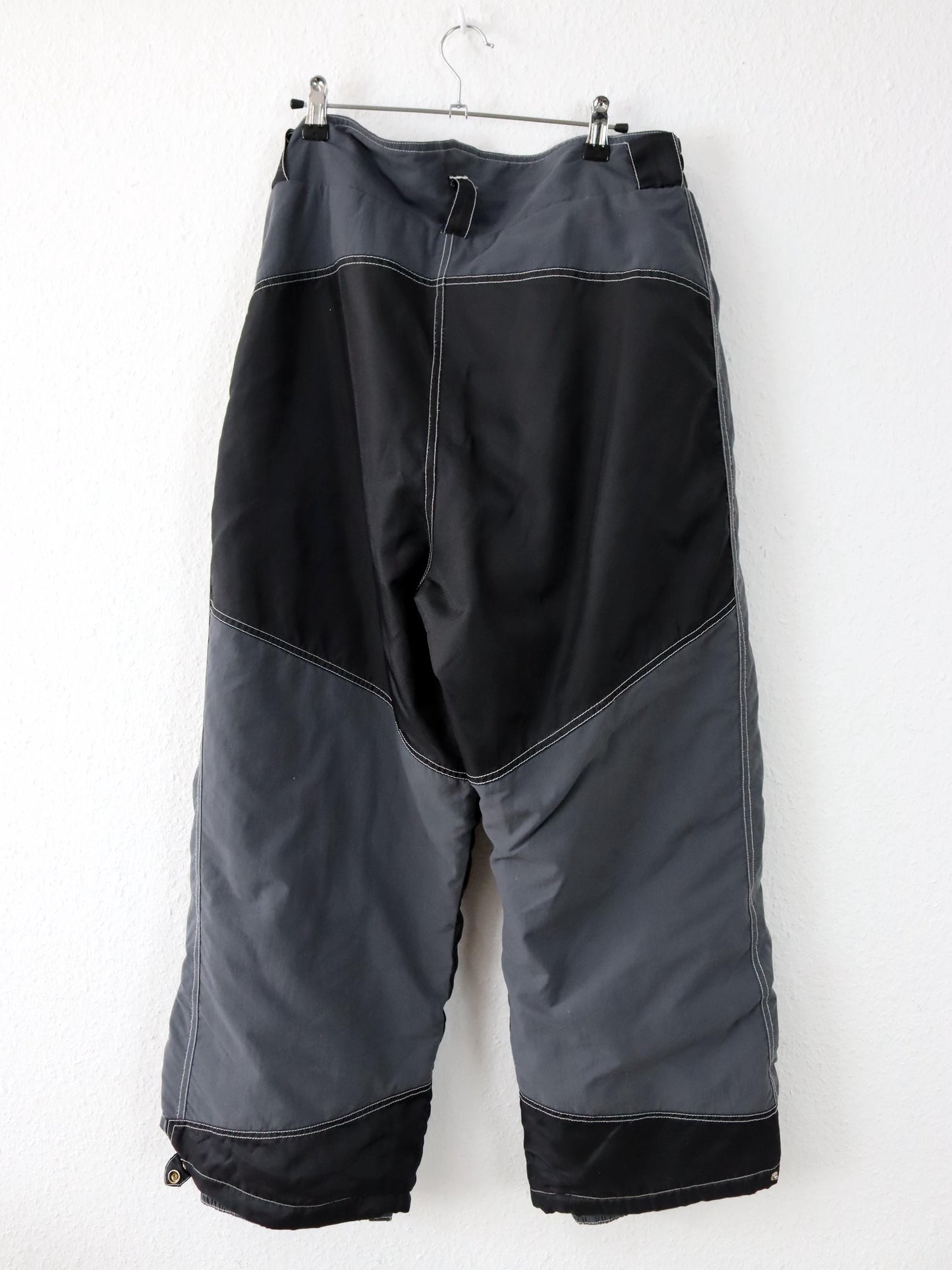 Vintage 90er 00er ONEILL Snowboardhose Skihose Baggy Pants schwarz grau 52 L