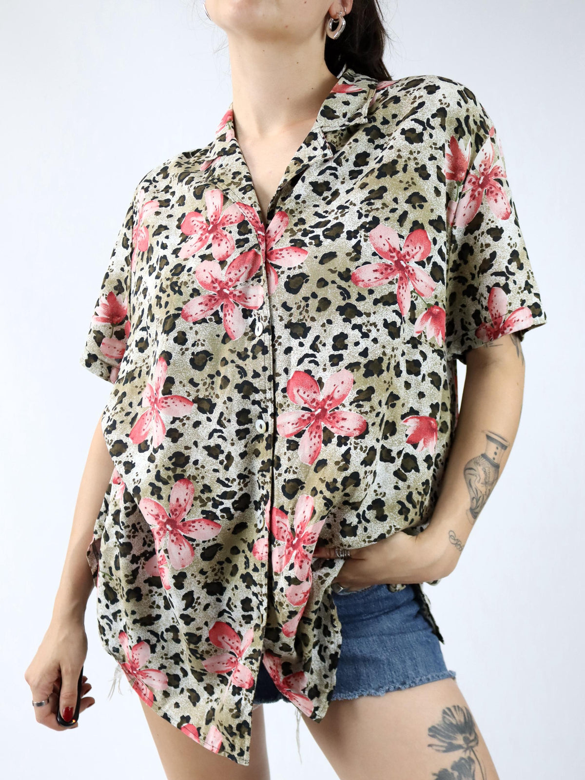 Vintage 80er 90er Bluse kurzarm crazy pattern Leoparden Blumen Viskose 40