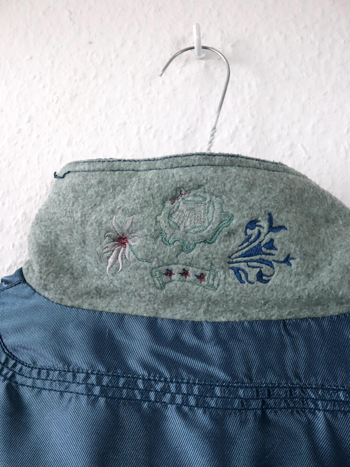 Vintage 80er 90er AMERICAN Fleecepullover Pullover blau altrosa Stehkragen Stickerei M/L