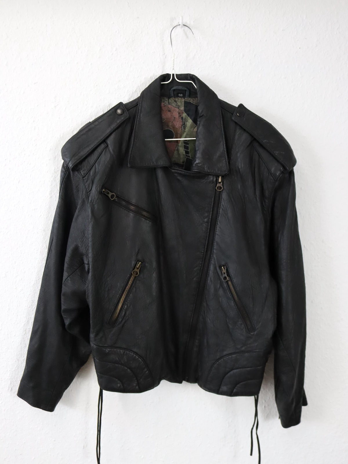 Vintage 80er 90er Bikerjacke Lederjacke schwarz Schnürung schwarz 40 M