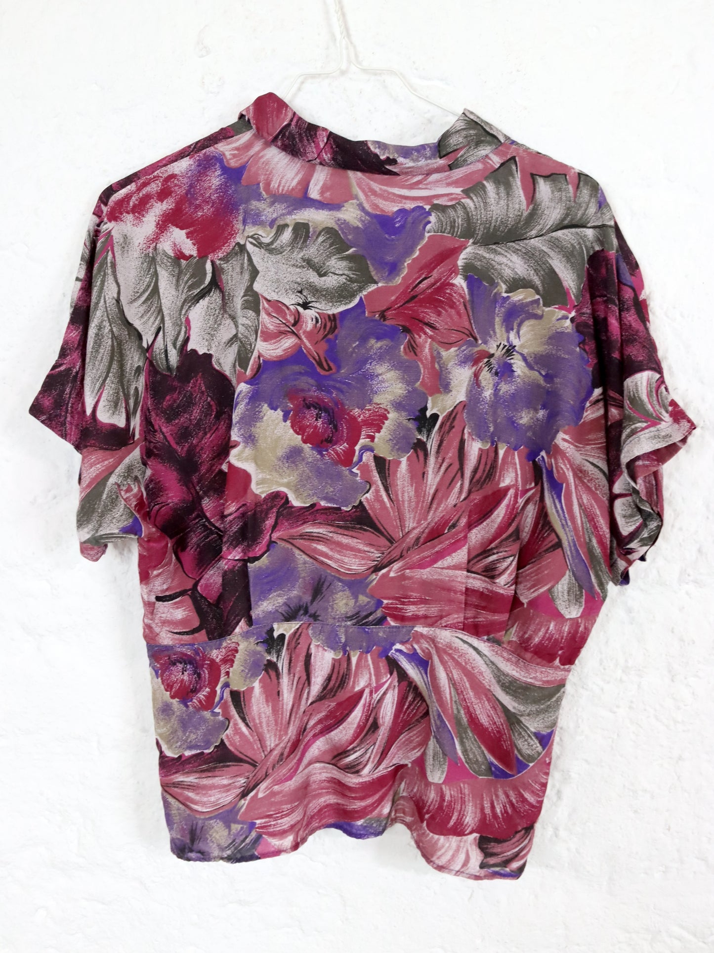 Vintage 80s 90s blouse short sleeve floral pattern crazy pattern fitted 38