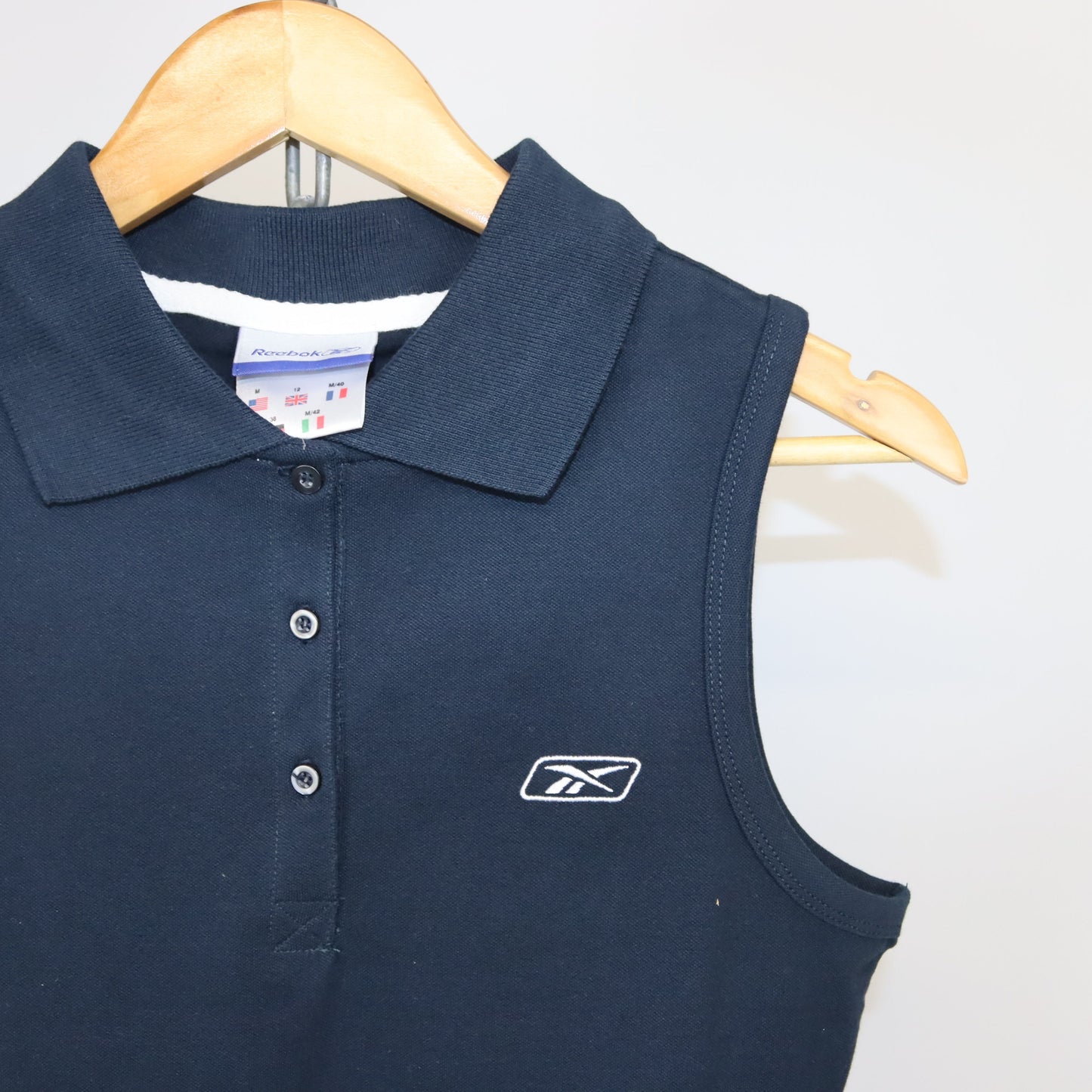 Vintage Y2K REEBOK polo top dark blue deadstock 38