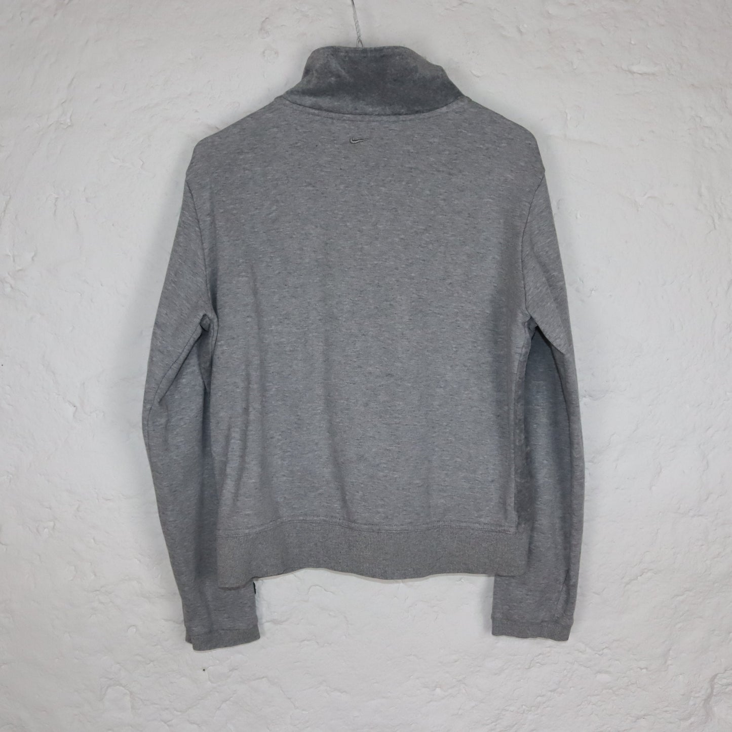 Vintage Y2K NIKE Trainingsjacke Jacke Samt Sweatjacke grau Stehkragen M Vorderseite Samtoptik
