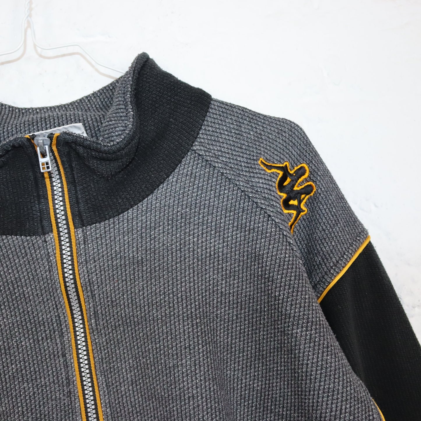 Vintage 80er 90er KAPPA Sweatshirt Pullover Stehkragen grau schwarz gelb XL