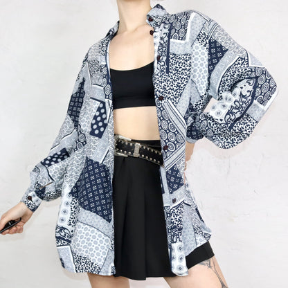 Vintage 80s 90s shirt blouse long sleeve paisley pattern viscose dark blue white L