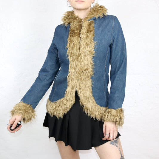 Vintage 00er Y2k NIKITA Jeansjacke leicht gefüttert mit Faux Fur Details Boho Schulterpolster Deadstock S