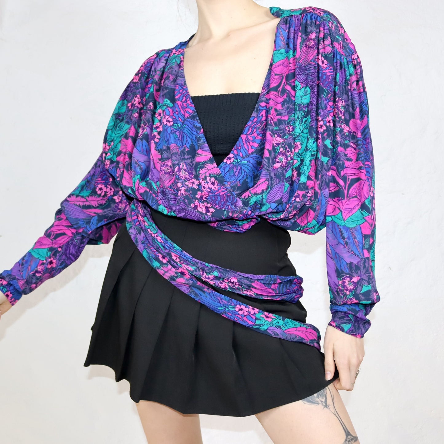 Vintage 80er 90er Atelier Brigitte Edlinger Bluse Wickelbluse crazy pattern Lila grün M