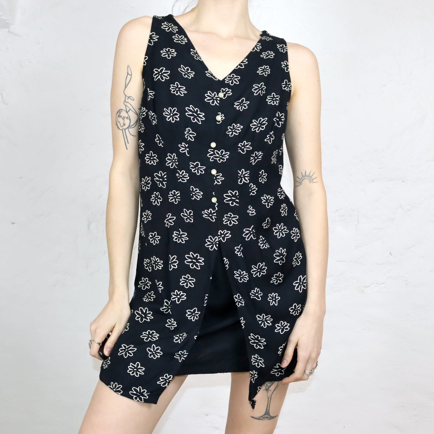 Vintage 80s 90s mini dress sleeveless floral pattern dark blue viscose 38