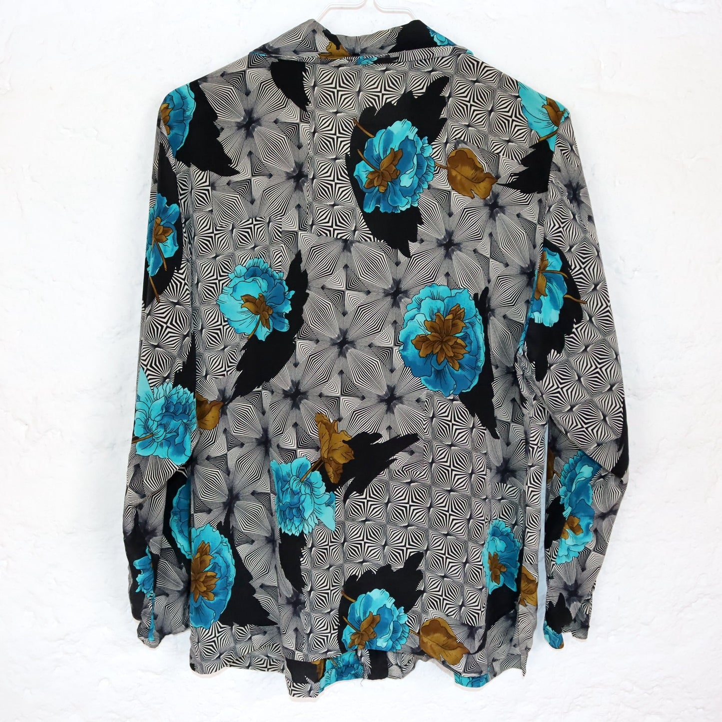 Vintage 80s 90s silk blouse, long-sleeved, crazy pattern, flowers, S/M