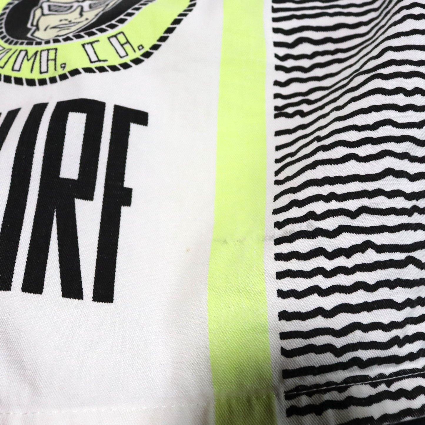 Vintage 80s 90s SURF FETISH shorts swim shorts crazy pattern white L