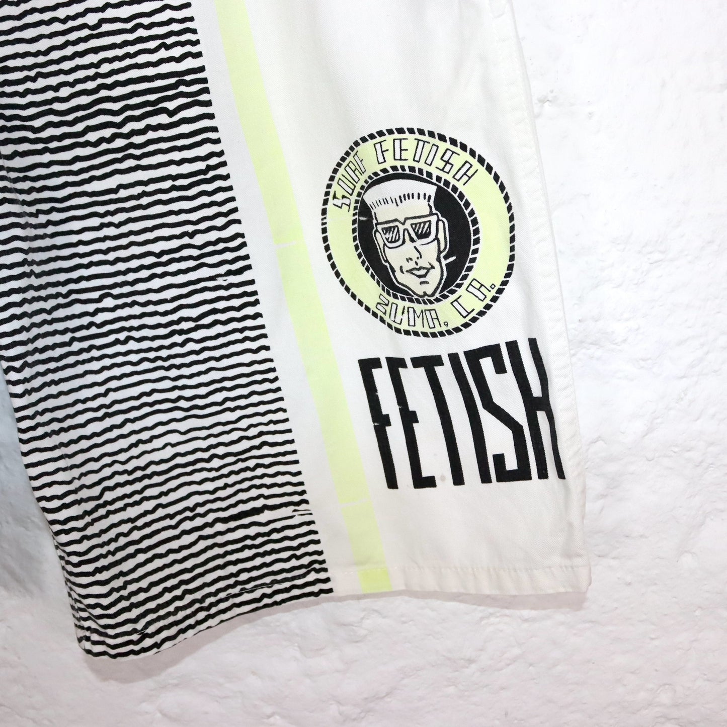 Vintage 80s 90s SURF FETISH shorts swim shorts crazy pattern white L