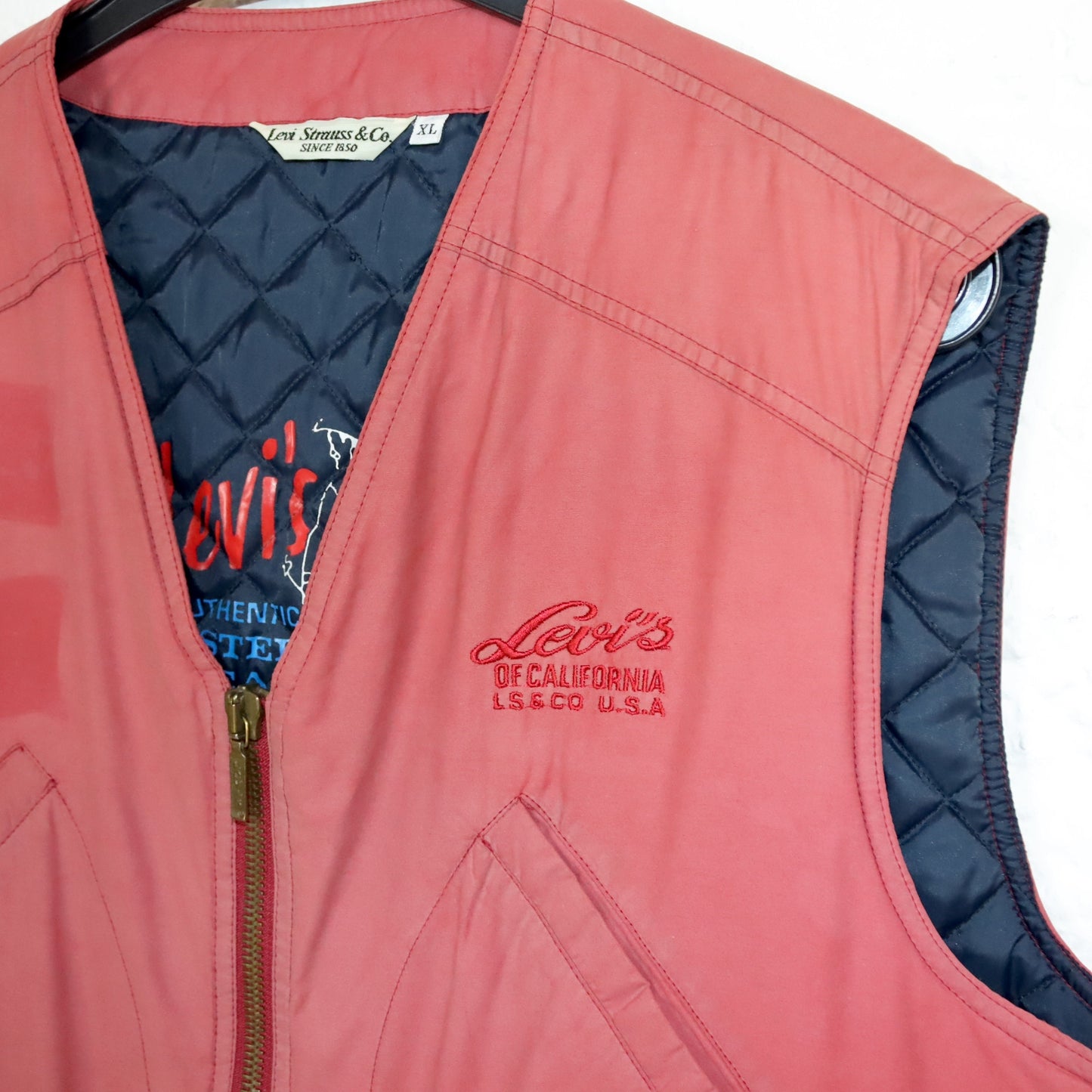 Vintage 80s 90s LEVIS cargo vest lined red XL