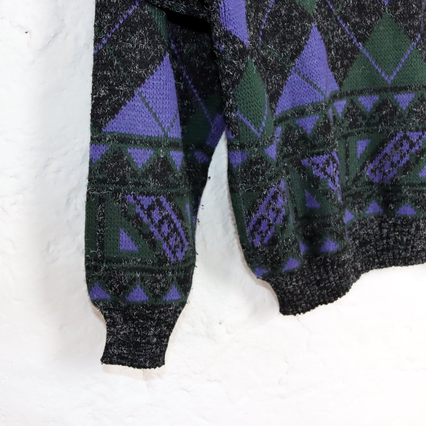 Vintage 80er 90er QUADRO Wollpullover Pullover Wolle kariert gemustert schwarz lila M