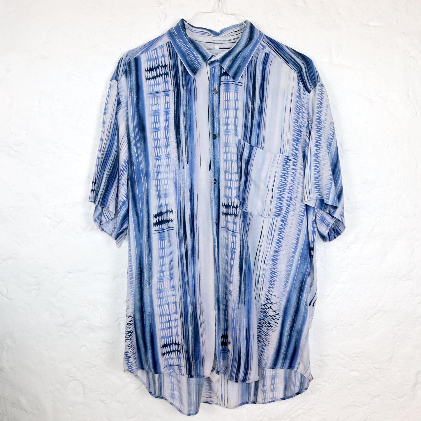 Vintage 80s 90s shirt short sleeve batik crazy pattern blue white L